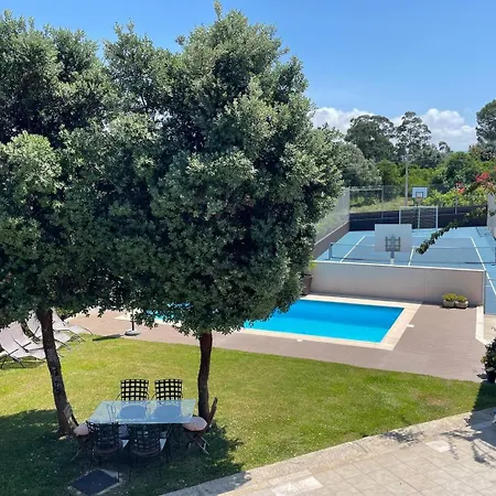Dos Amados Pool & Sports Retreat Semesterbostad